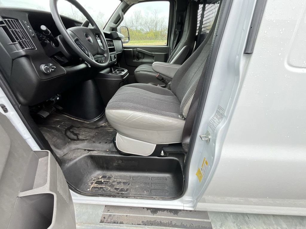 Used 2024 GMC Savana 2500 Work Van w/ Driver Convenience Package image 12