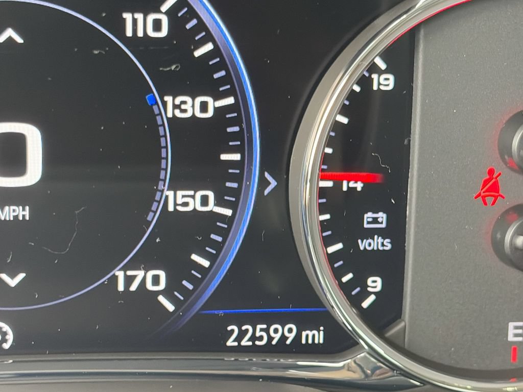 Used 2023 GMC Acadia SLT w/ Technology Package FWD image 20