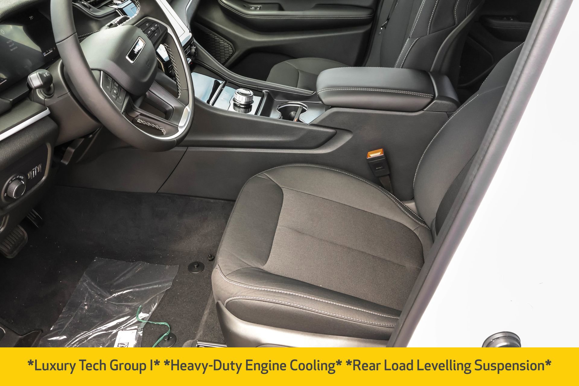 New 2025 Jeep Grand Cherokee Laredo X w/ Luxury Tech Group I image 5