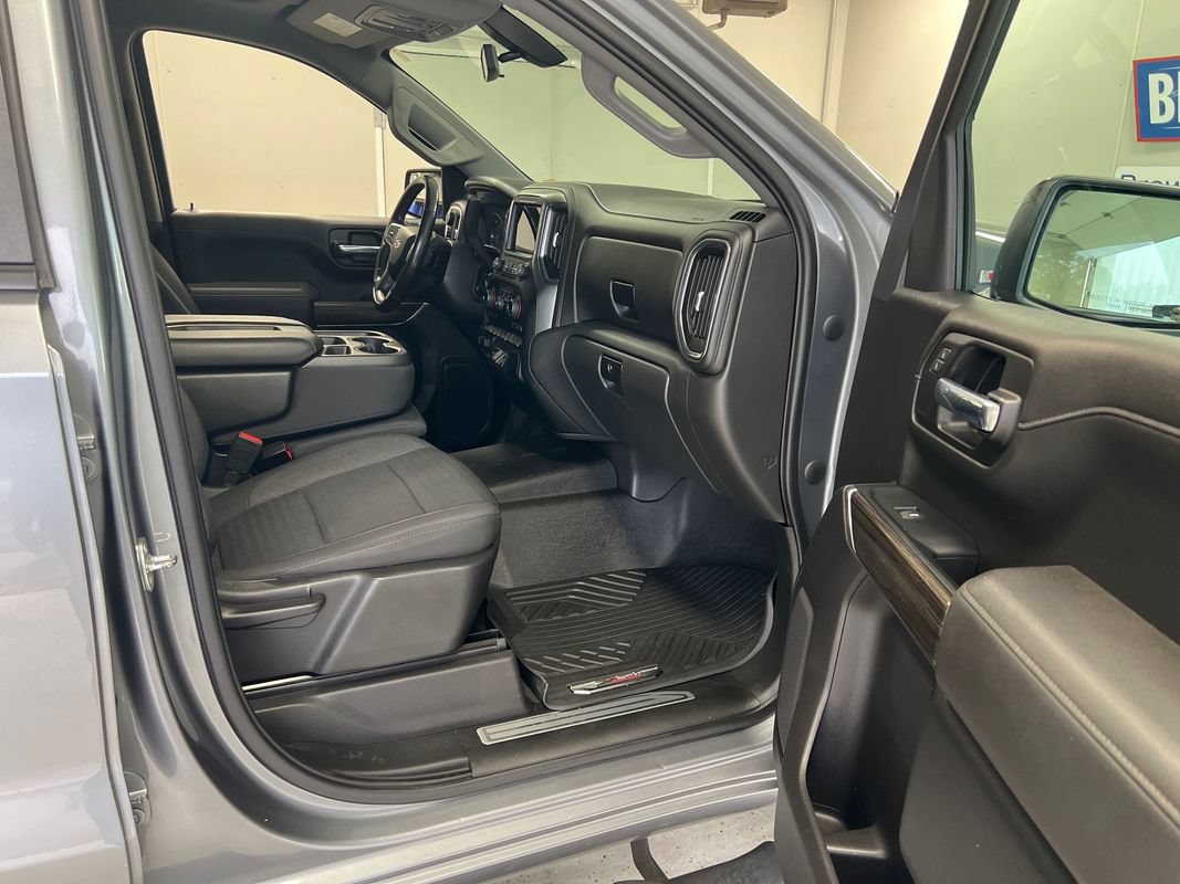 Used 2022 Chevrolet Silverado 1500 RST AWD/4WD image 13