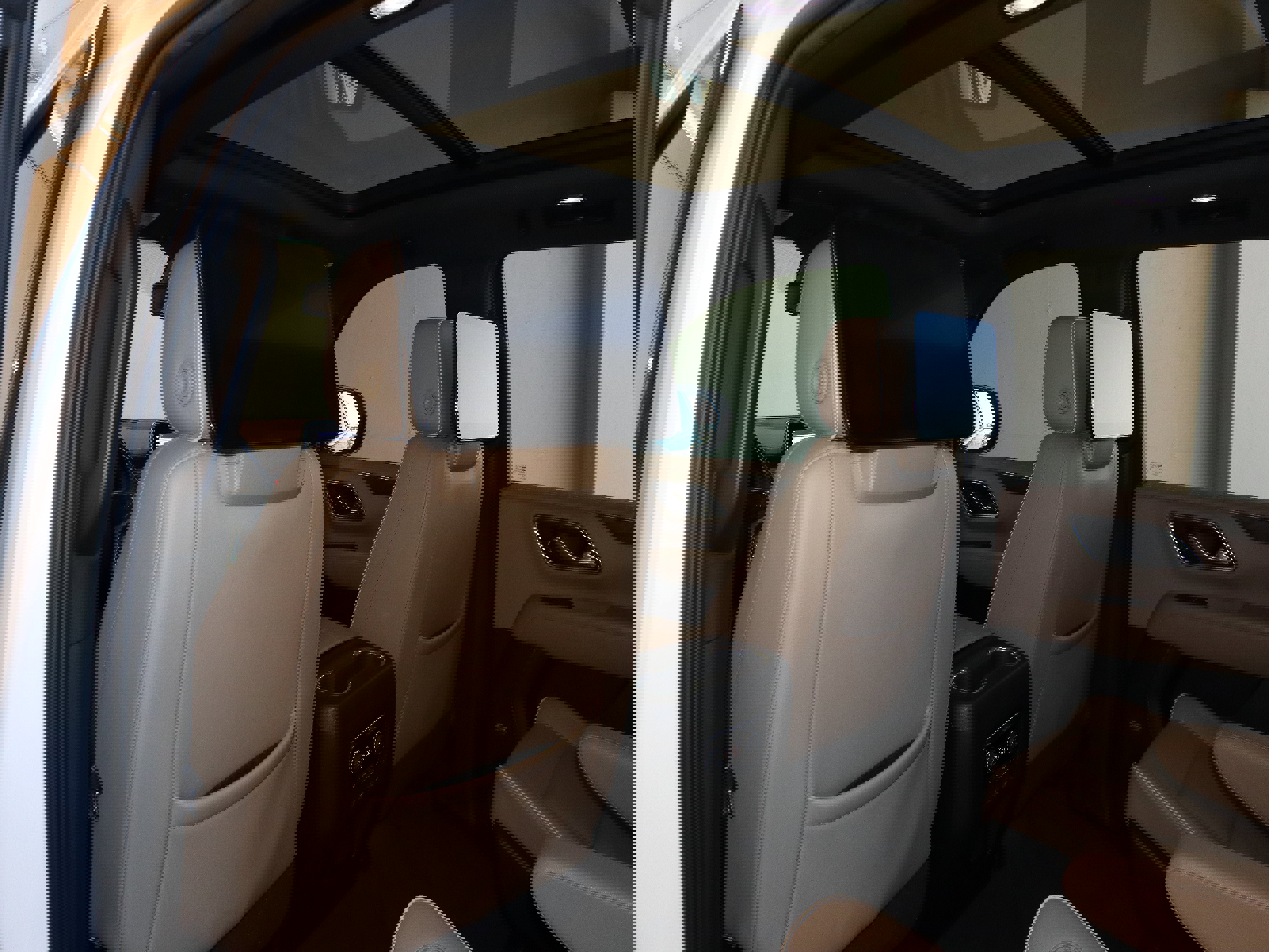 Used 2021 Chevrolet Tahoe Premier AWD/4WD image 38