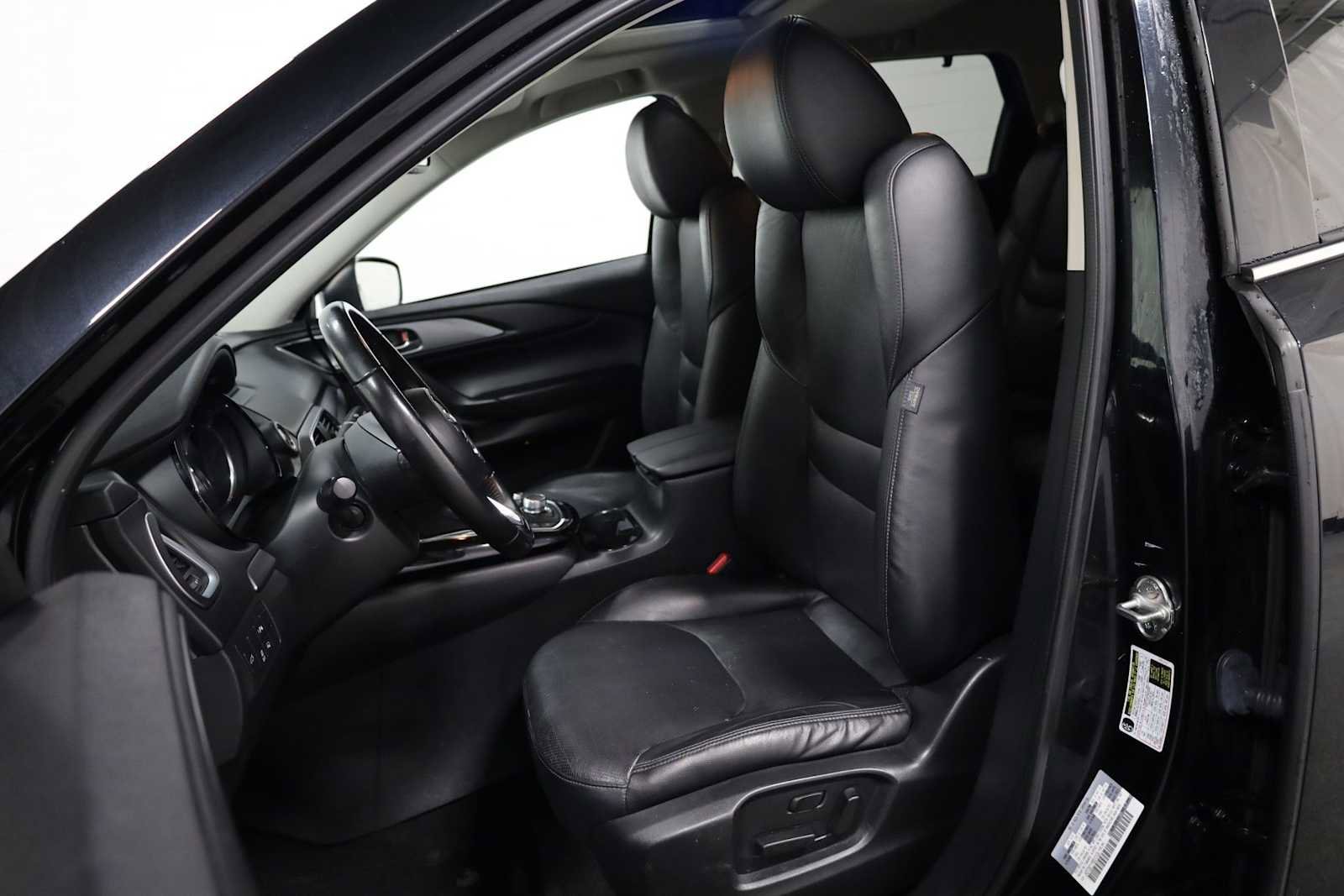 Used 2021 MAZDA CX-9 Touring w/ Touring Premium Package image 5