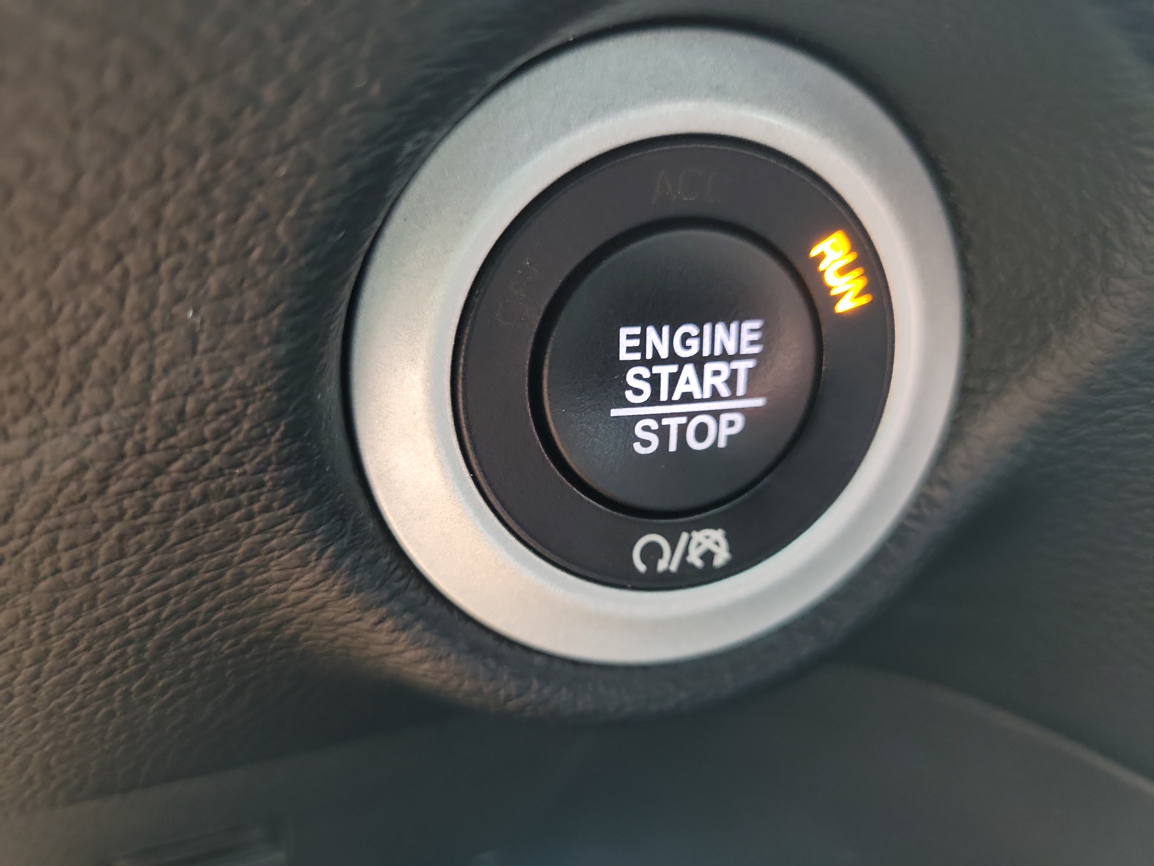 Used 2025 Chrysler Pacifica Select FWD image 29