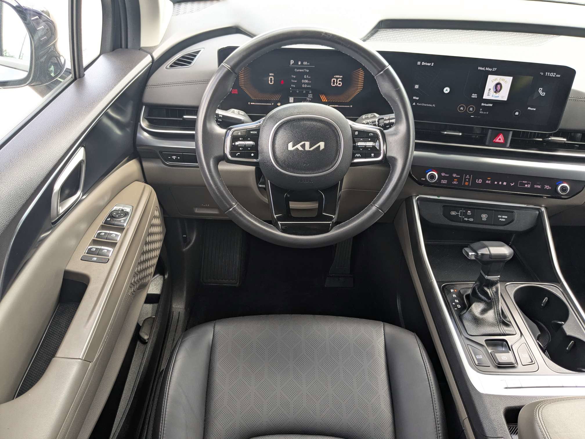 Used 2025 Kia Carnival FWD image 20