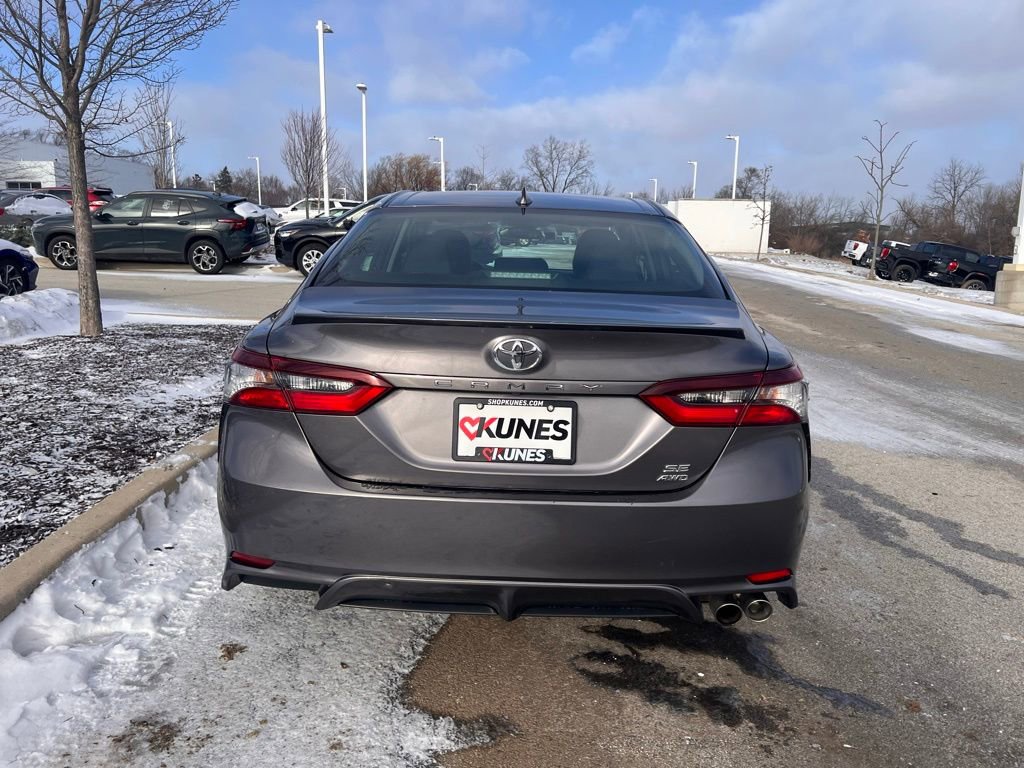 Used 2024 Toyota Camry SE w/ Cold Weather Package image 4