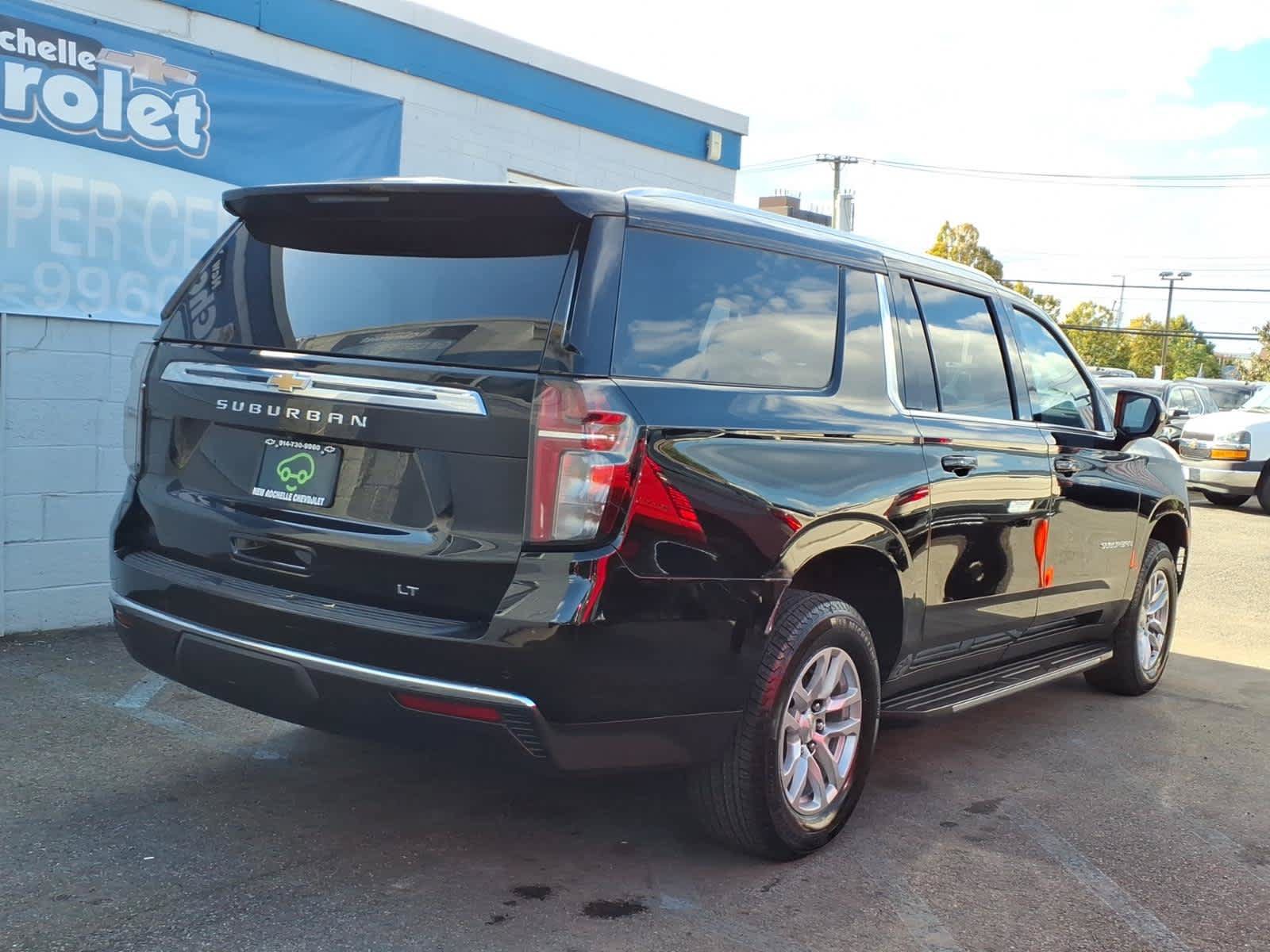 Used 2023 Chevrolet Suburban LT AWD/4WD image 6