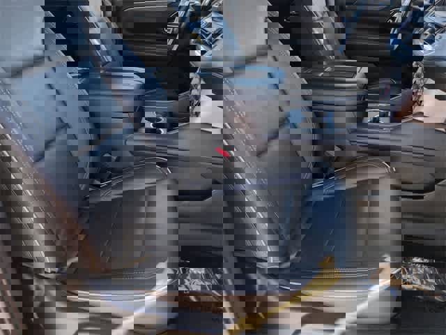 Used 2021 GMC Yukon SLT w/ SLT Luxury Package image 24