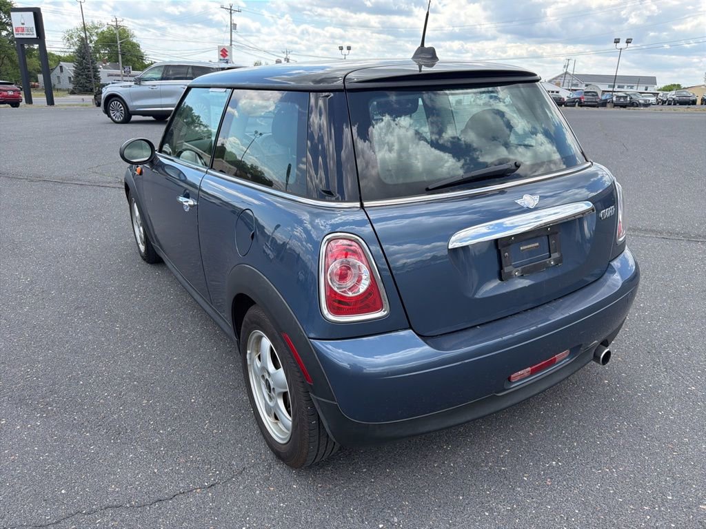 Used 2011 MINI Cooper Hardtop FWD image 3