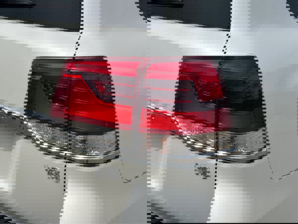 Used 2018 Toyota Land Cruiser image 33