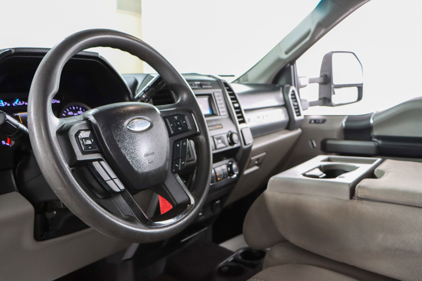 Used 2019 Ford F250 XLT w/ FX4 Off-Road Package image 24