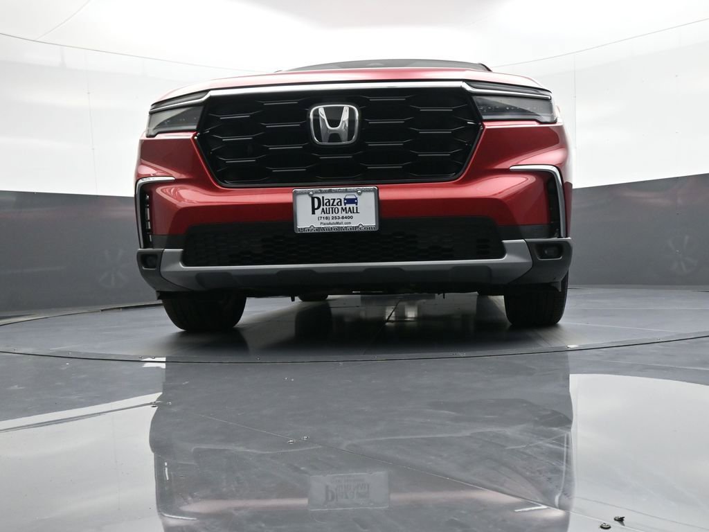 Used 2024 Honda Pilot Touring image 29