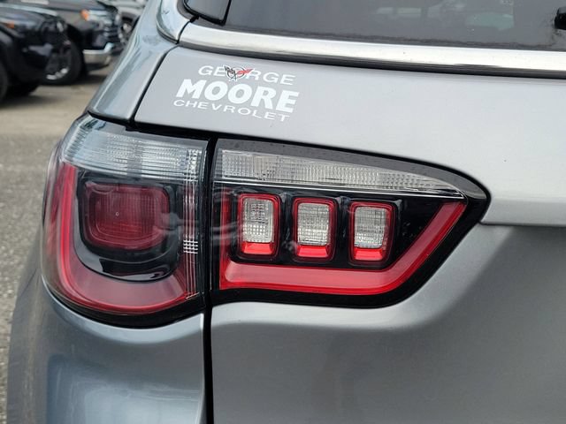 Used 2022 Jeep Compass Latitude FWD image 8