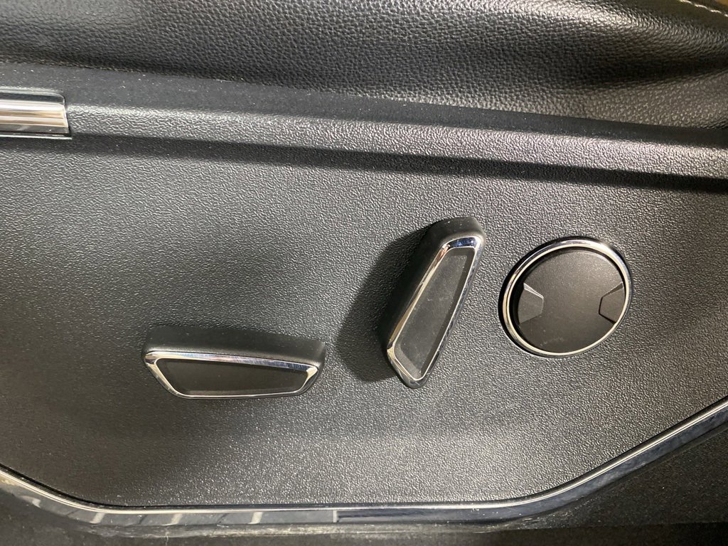 Used 2023 Ford F150 Lariat w/ Equipment Group 502A High image 16