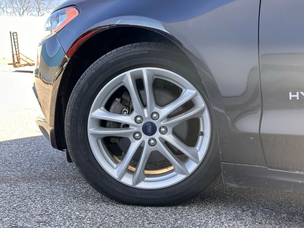 Used 2018 Ford Fusion SE image 8