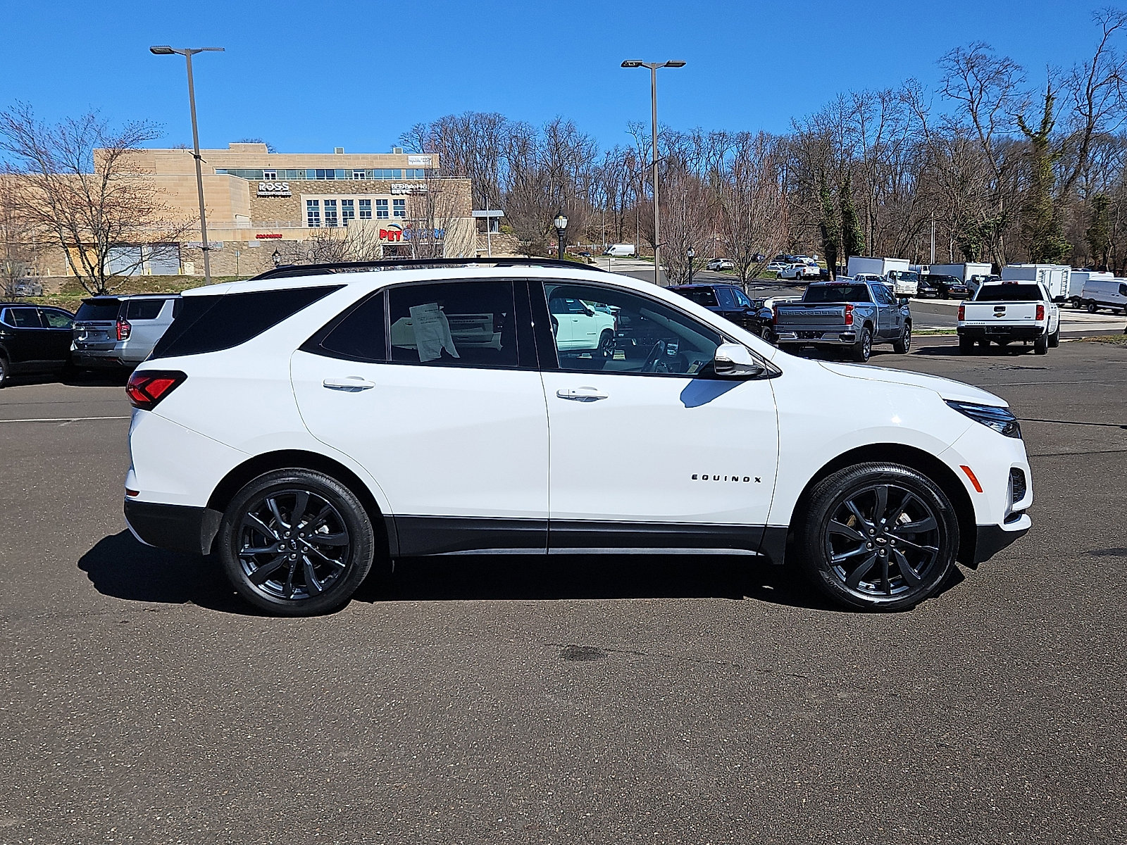 Used 2022 Chevrolet Equinox RS w/ RS Leather Package image 7