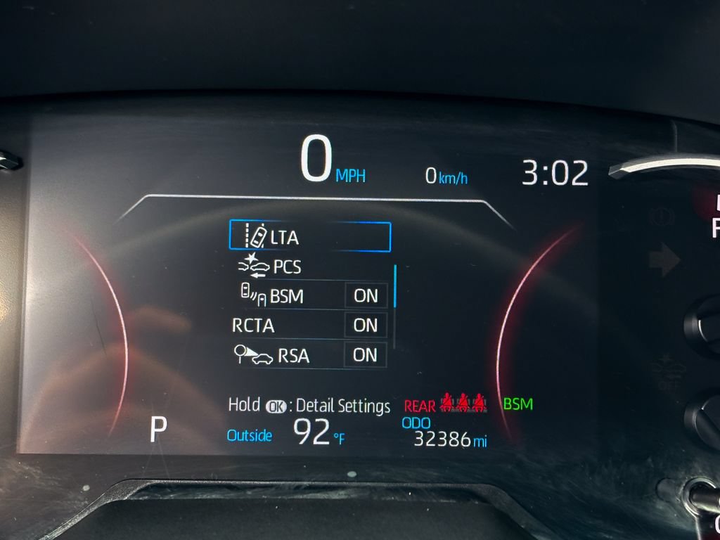 Used 2025 Toyota RAV4 XLE AWD/4WD image 34