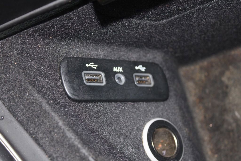 Used 2018 Dodge Challenger SXT image 36