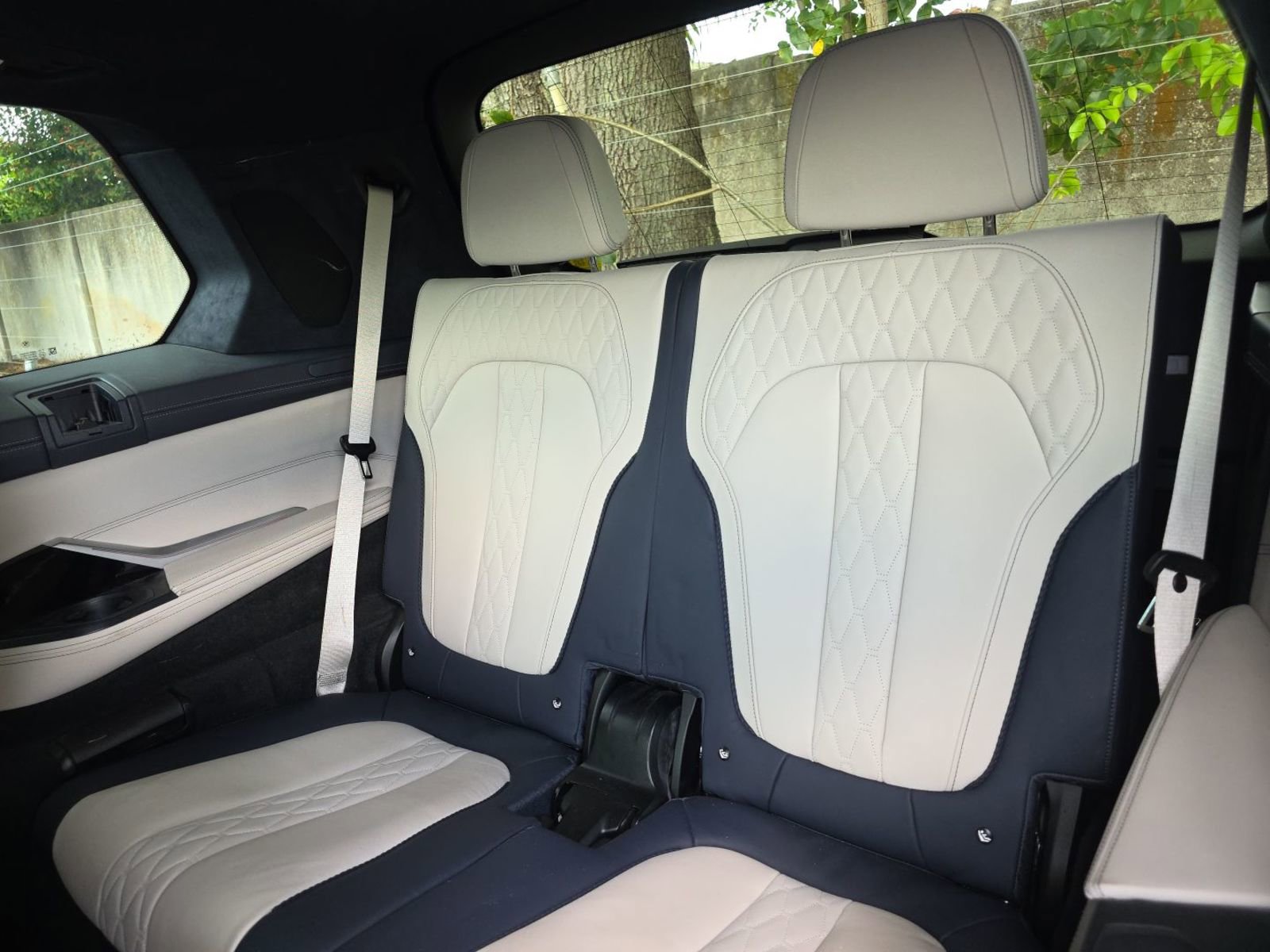 Used 2021 BMW ALPINA XB7 AWD/4WD image 11