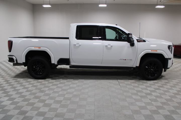Used 2024 GMC Sierra 2500 AT4 w/ AT4 Premium Plus Package image 12