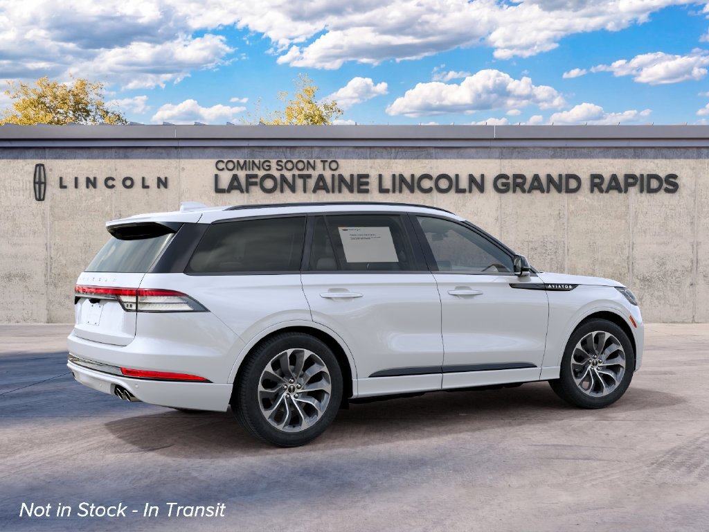 New 2027 Lincoln Aviator AWD image 6