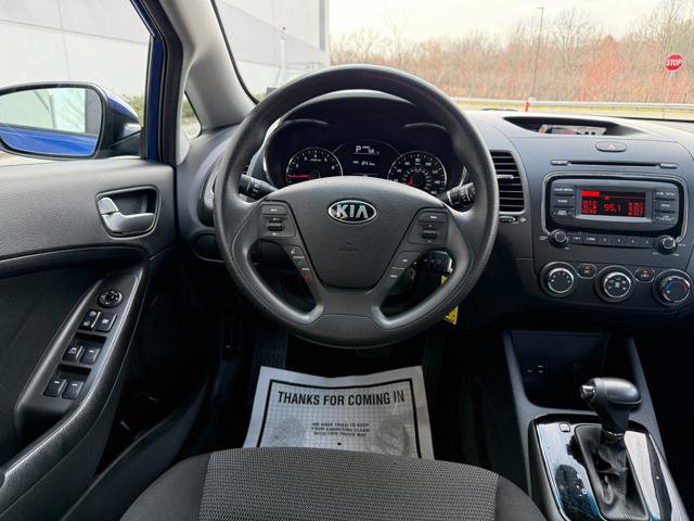 Used 2017 Kia Forte LX image 12