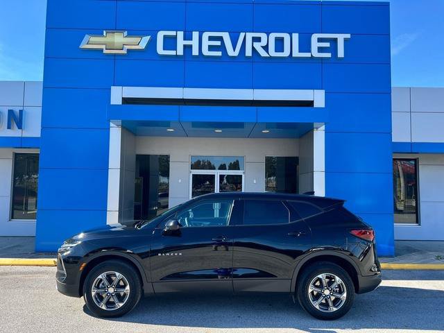 Used 2025 Chevrolet Blazer LT AWD/4WD image 1