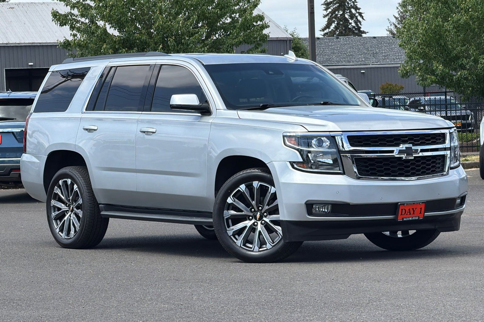 Used 2020 Chevrolet Tahoe LT AWD/4WD image 2