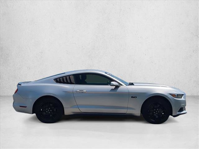 Used 2017 Ford Mustang GT w/ Black Accent Package RWD image 4