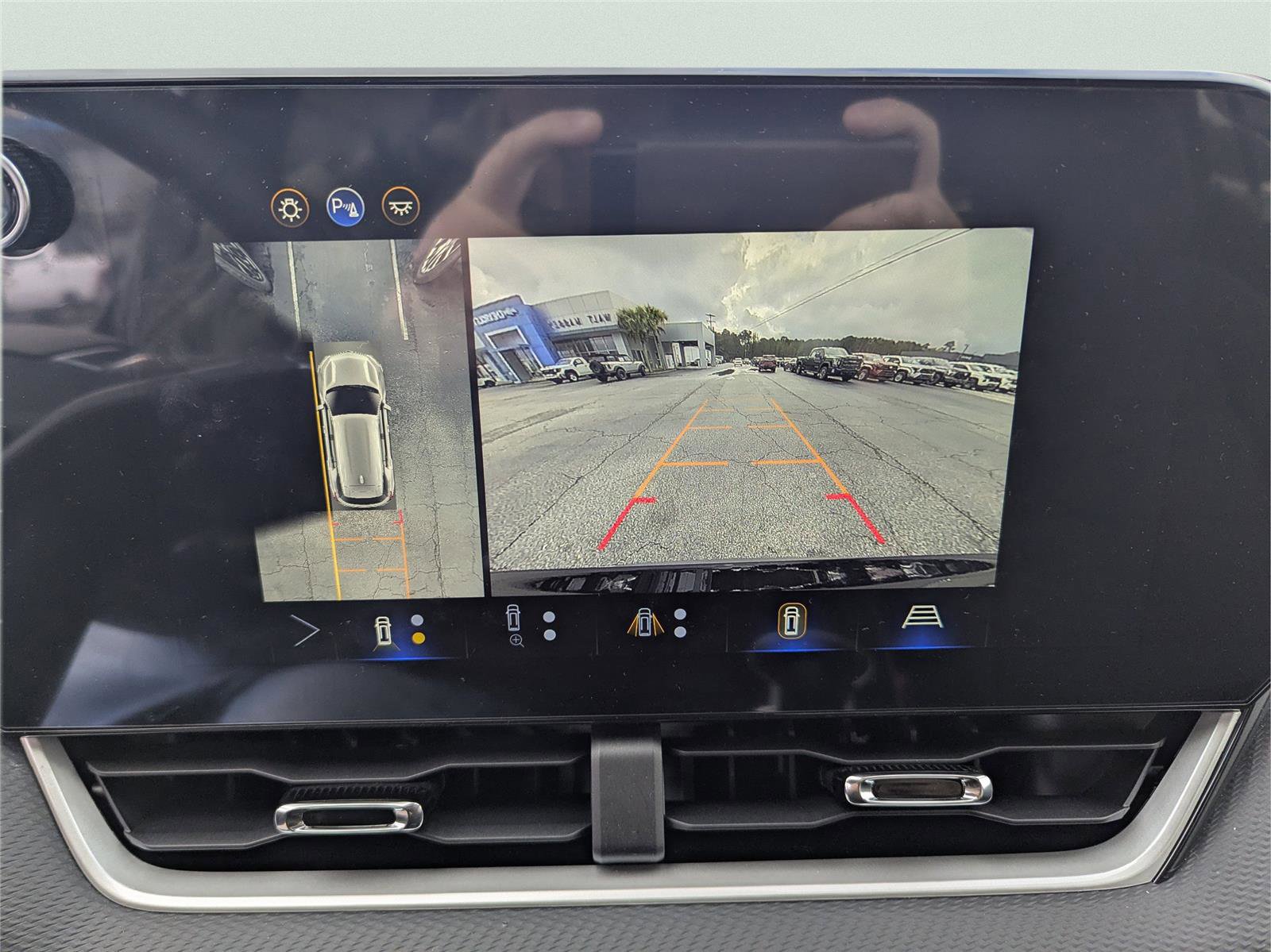 New 2026 Chevrolet Equinox LT w/ Safety and Technology Package image 18