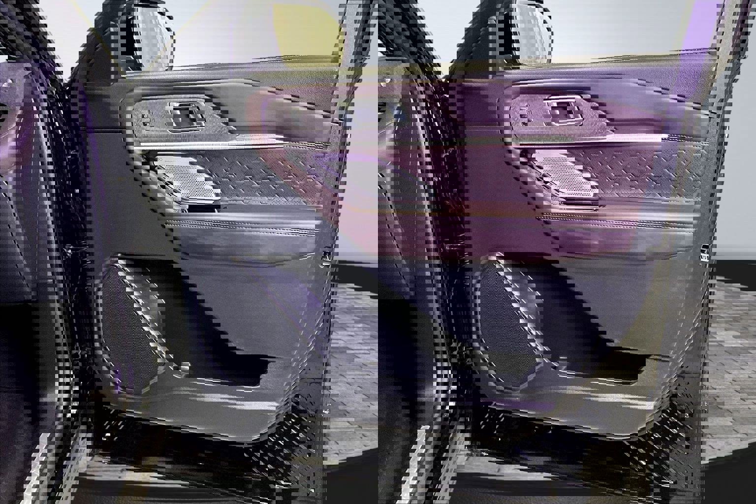 Used 2025 Ford Explorer Platinum w/ LUX Leather Package image 28