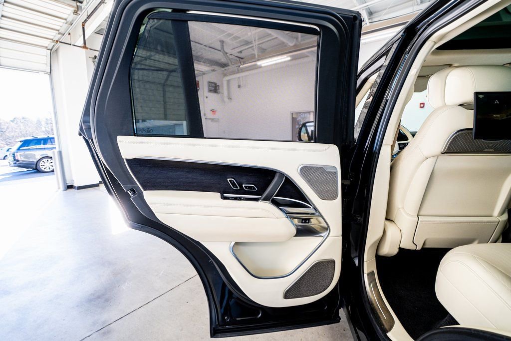 Used 2024 Land Rover Range Rover Autobiography image 51