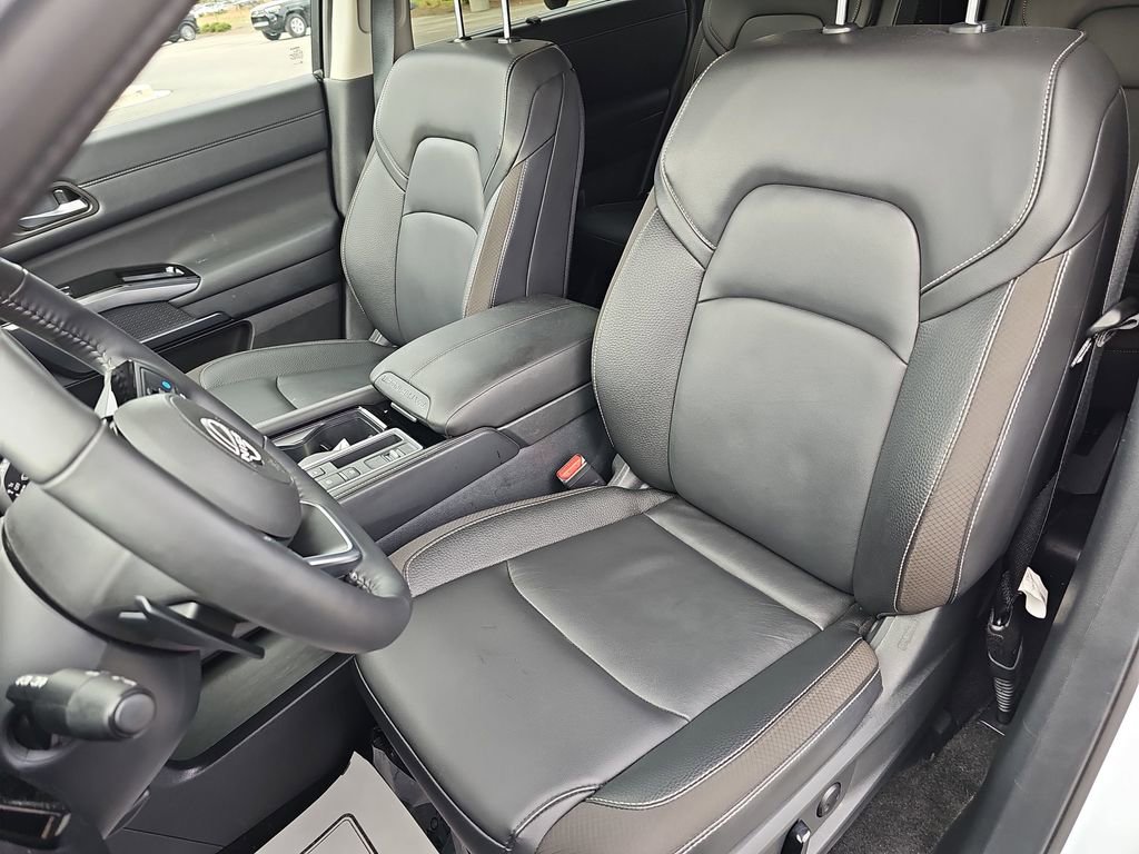 Used 2025 Nissan Pathfinder SL w/ SL Premium Package image 20