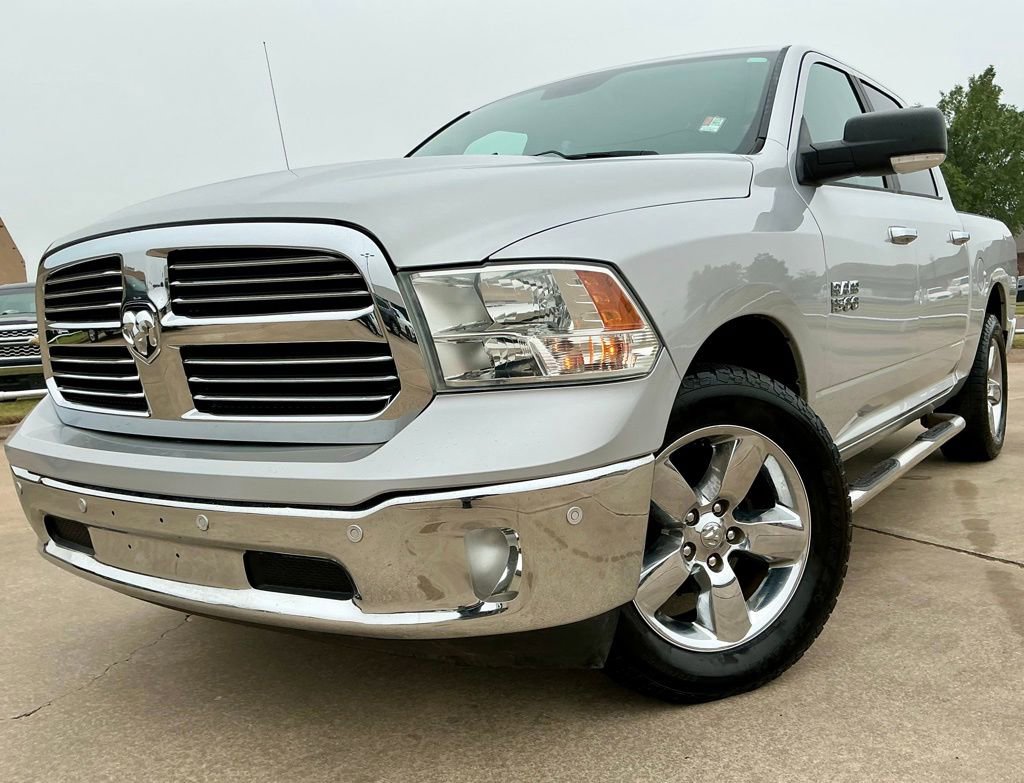 Used 2018 RAM 1500 SLT AWD/4WD image 2