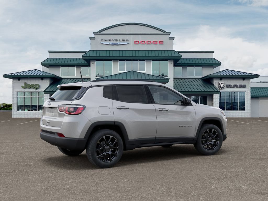 Used 2026 Jeep Compass Latitude w/ Quick Order Package 29K AWD/4WD image 4