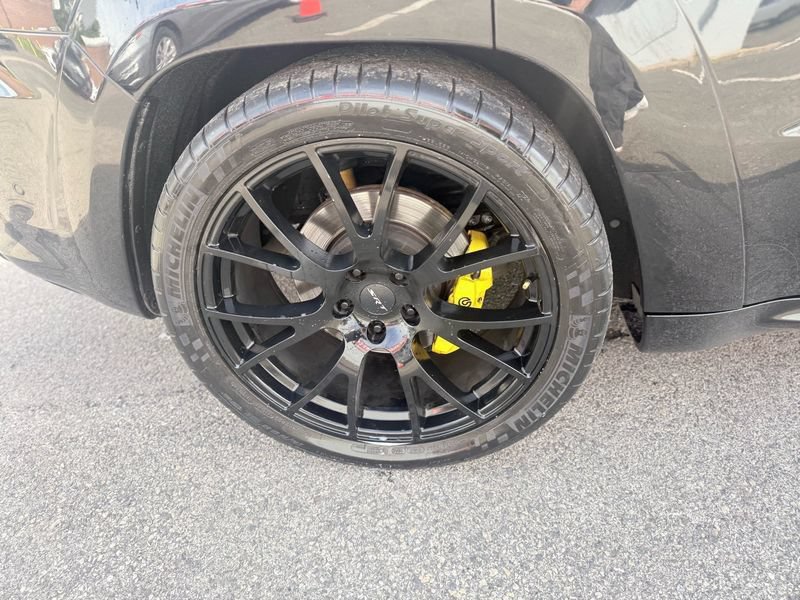 Used 2018 Jeep Grand Cherokee Trackhawk AWD/4WD image 9