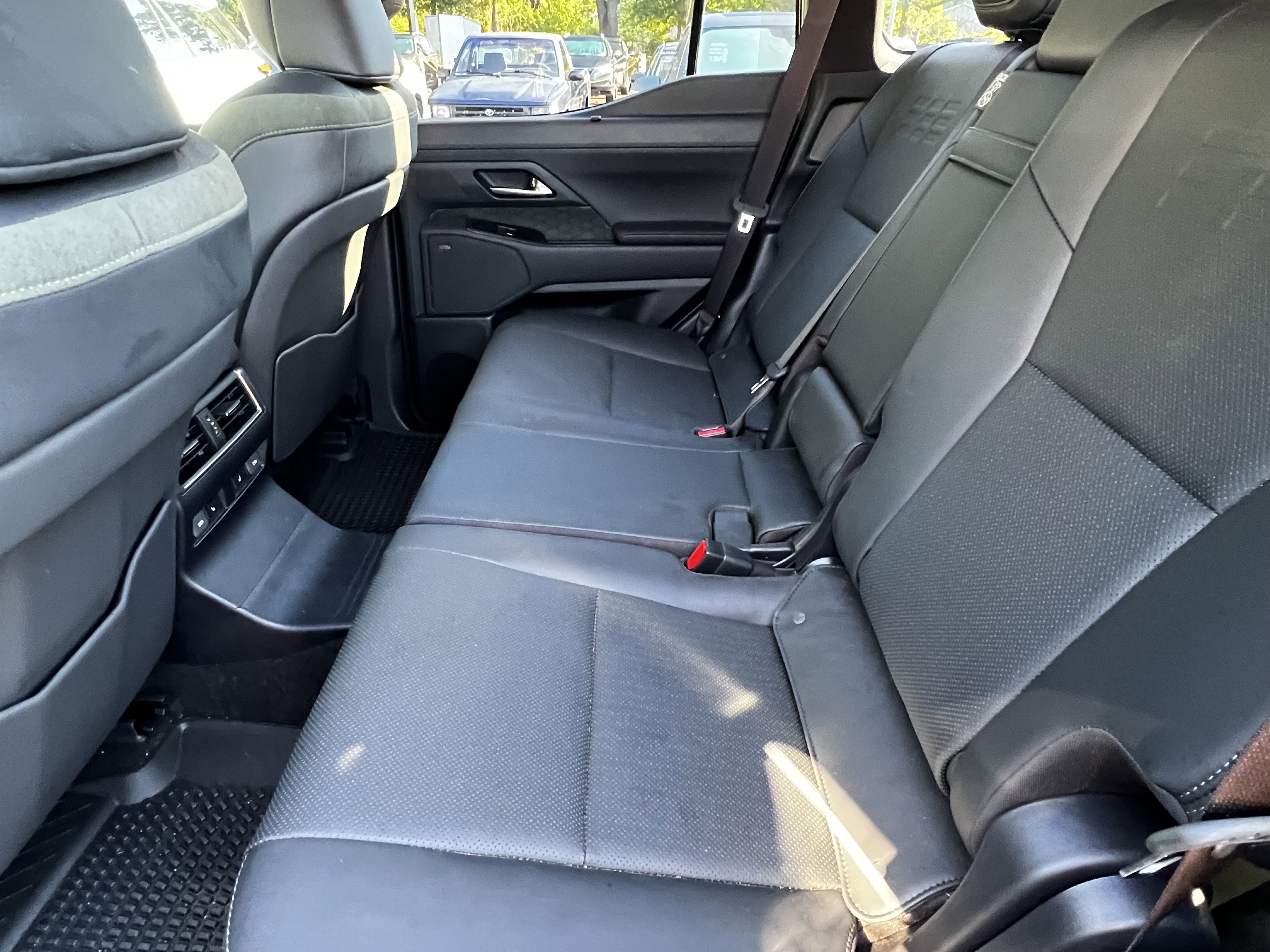 Certified 2026 Lexus GX 550 AWD/4WD image 34