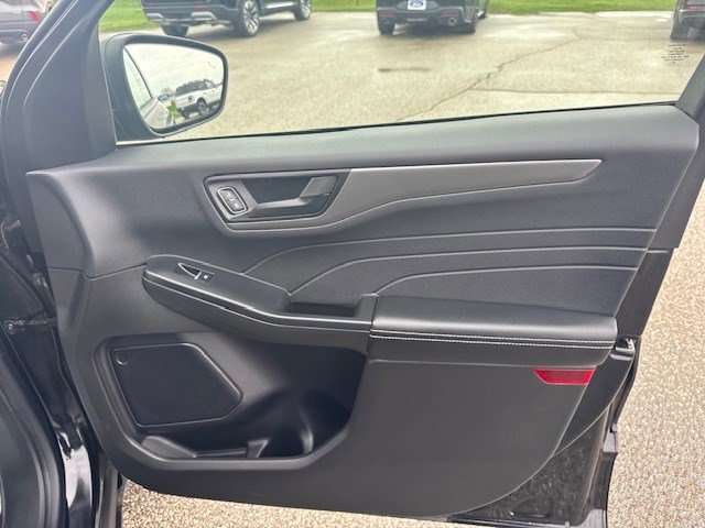 Certified 2024 Ford Escape Active w/ Tech Pack #1 image 33