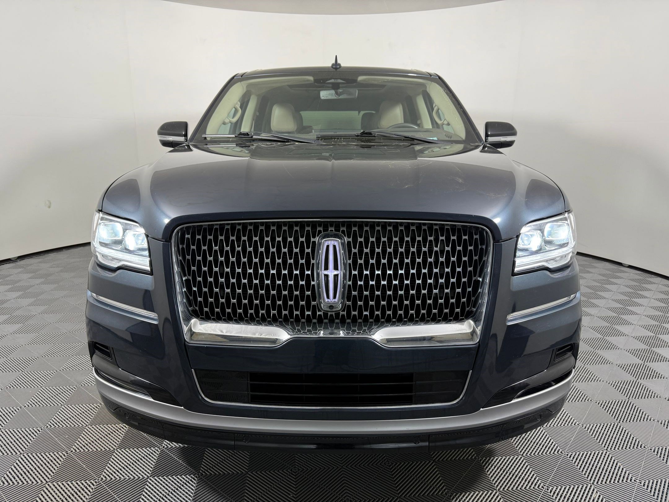 Used 2022 Lincoln Navigator Reserve image 7