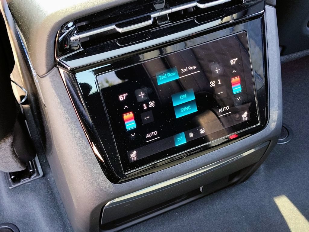 New 2026 Cadillac Escalade IQ Sport 1 w/ LPO, ONYX Package AWD/4WD image 43