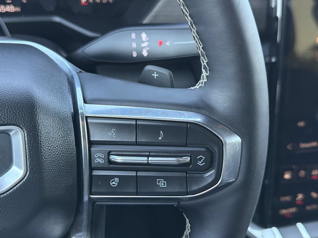 Used 2025 GMC Acadia Denali w/ Super Cruise Package FWD image 9