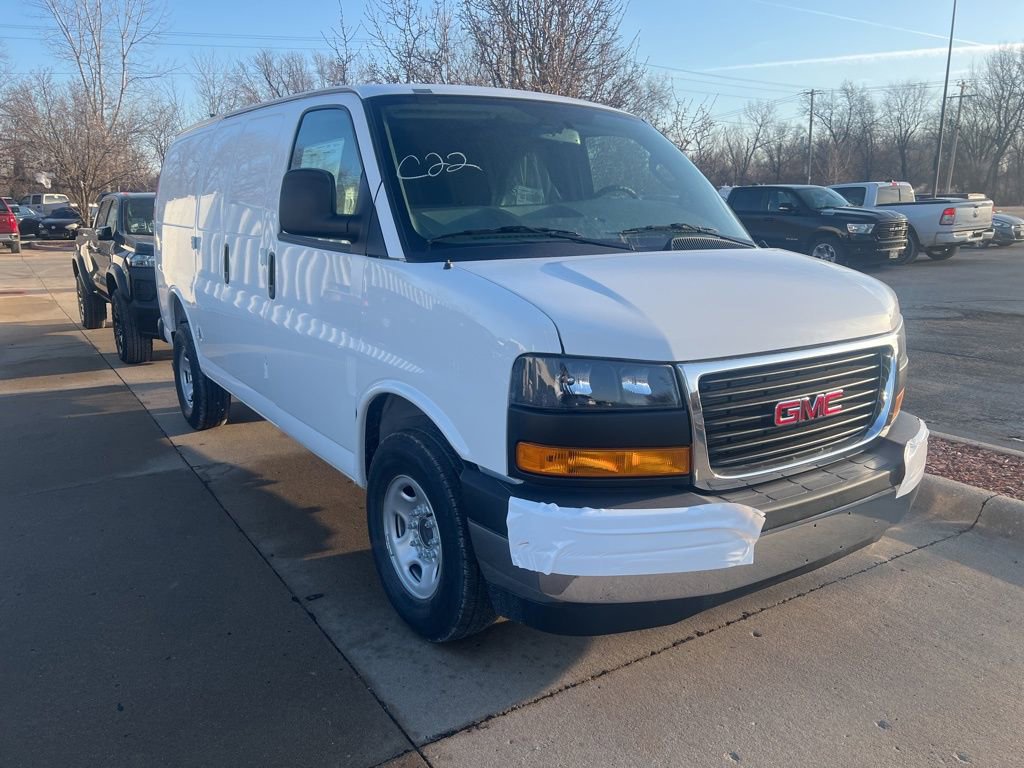 New 2026 GMC Savana 2500 Work Van image 2