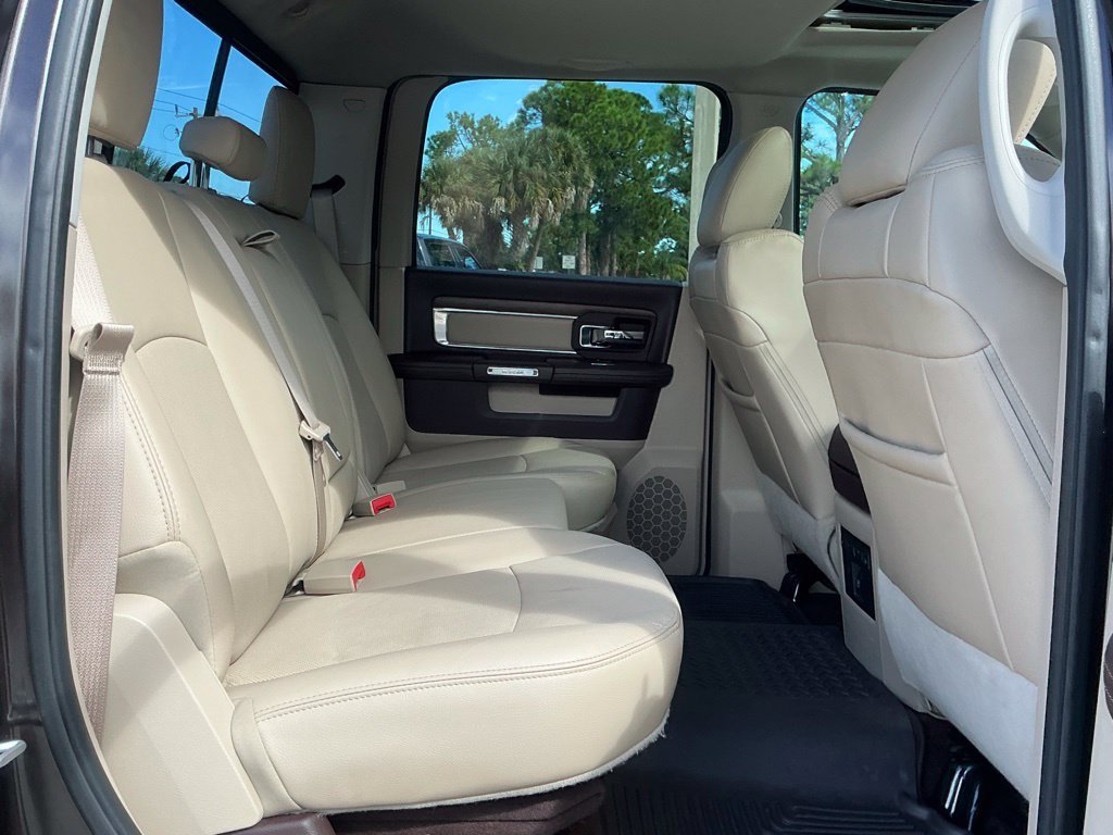 Used 2017 RAM 1500 Laramie AWD/4WD image 18