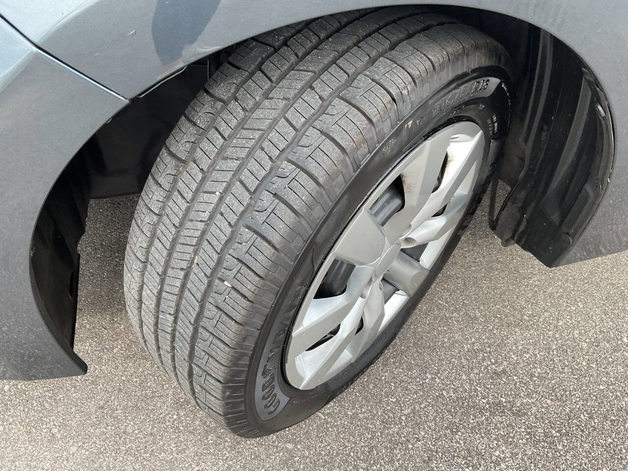 Used 2016 Toyota Corolla LE image 37