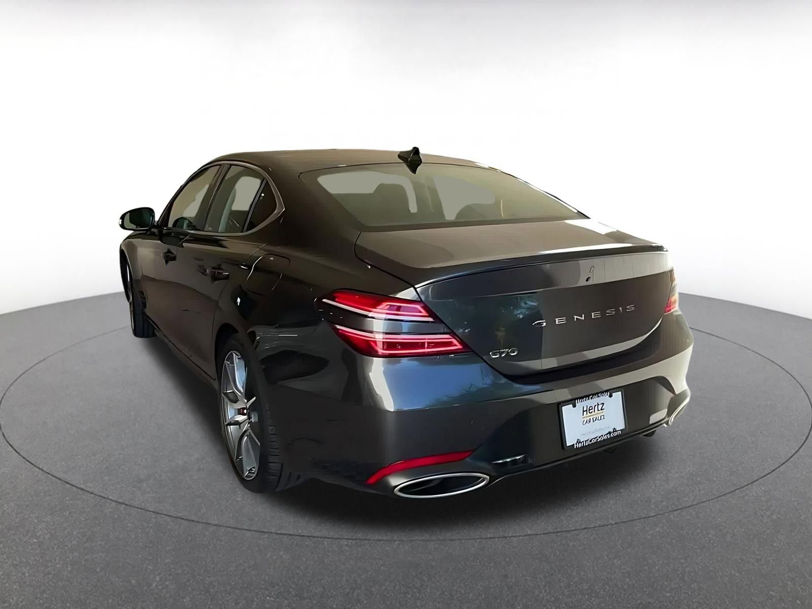 Used 2025 Genesis G70 2.5T image 11