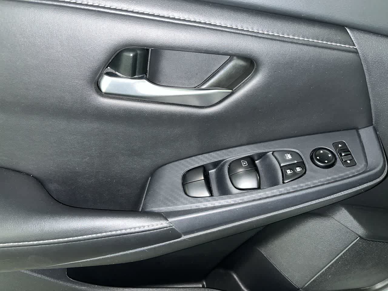 Used 2024 Nissan Sentra SV FWD image 13