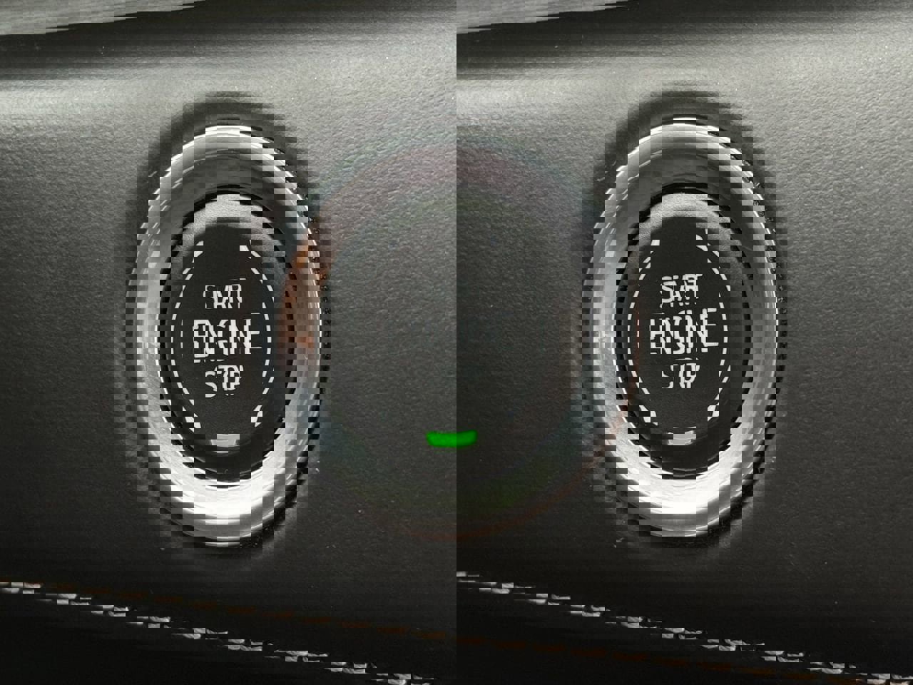 Used 2023 Cadillac Escalade ESV V w/ LPO, ONYX Package image 18