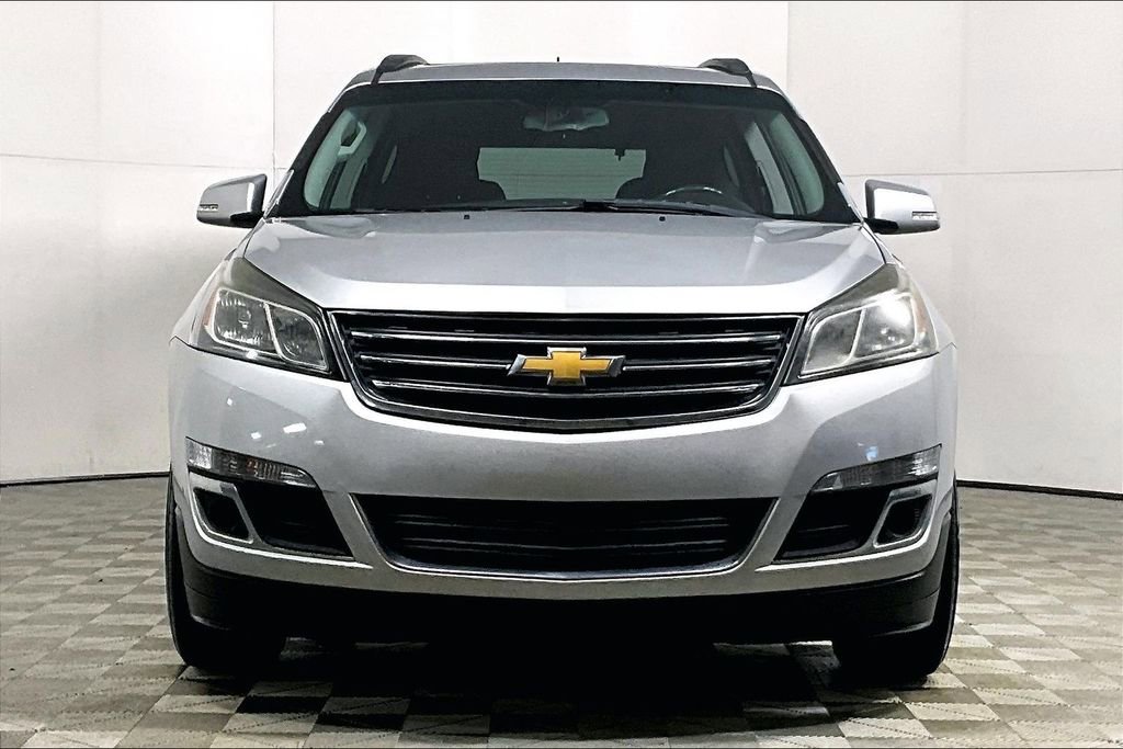 Used 2017 Chevrolet Traverse LT image 3