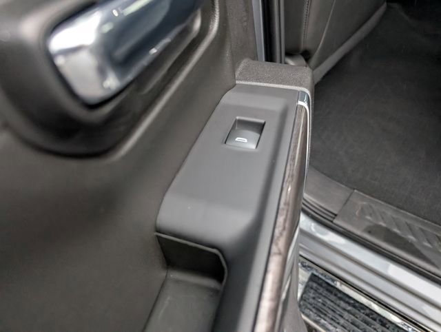 Used 2022 Chevrolet Silverado 1500 LTZ w/ Safety Package II AWD/4WD image 11