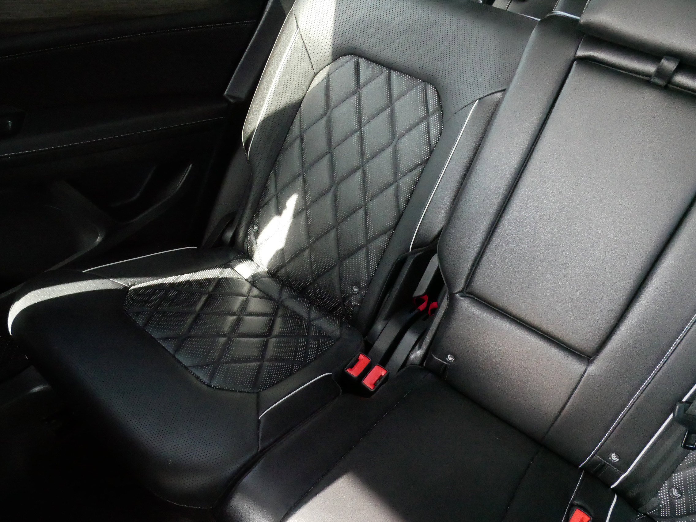 Used 2024 Volkswagen Atlas SEL Premium R-Line image 12