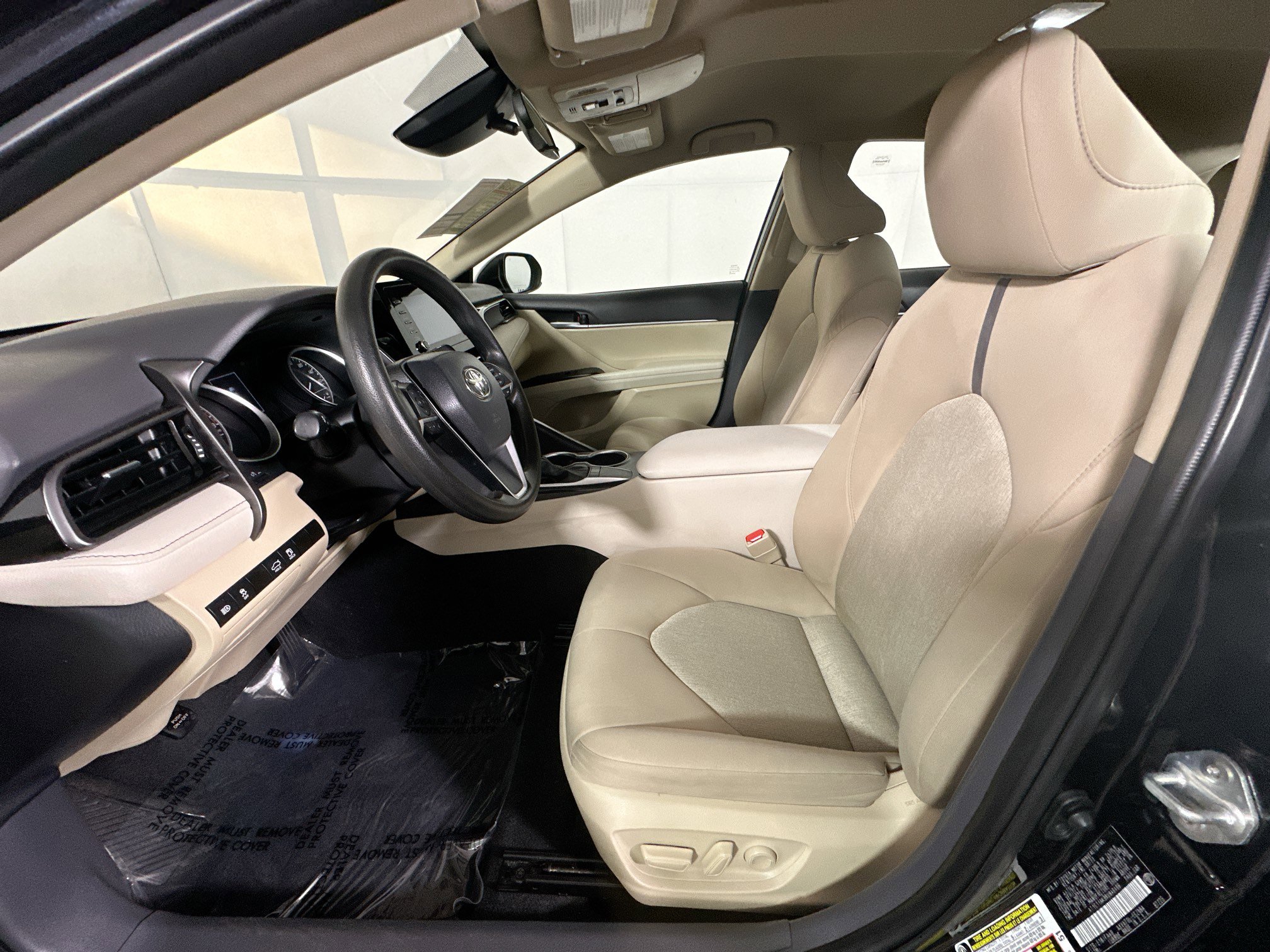 Used 2024 Toyota Camry LE image 12